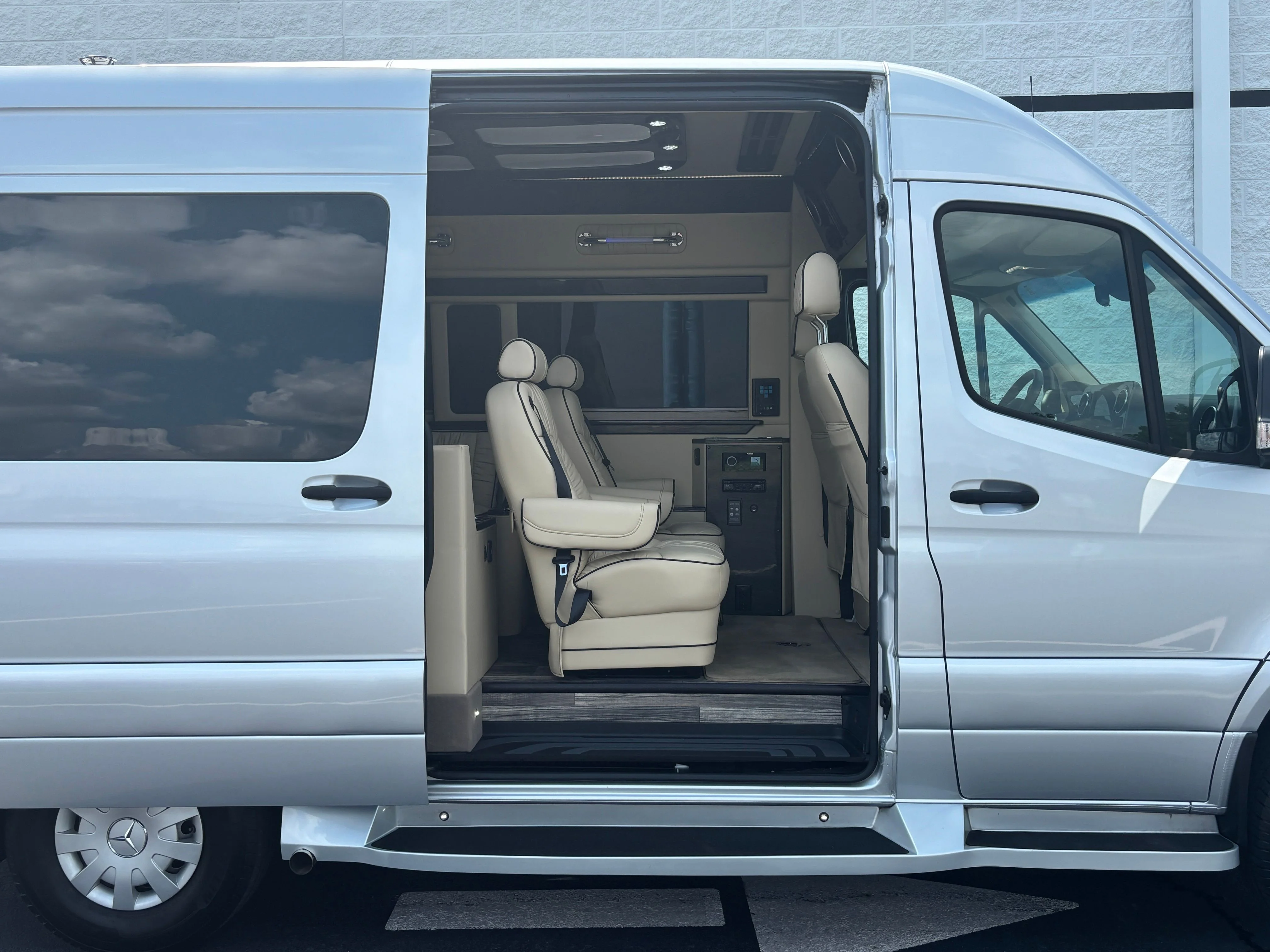 2020 Mercedes-Benz Sprinter Cargo Van Base - Photo 7