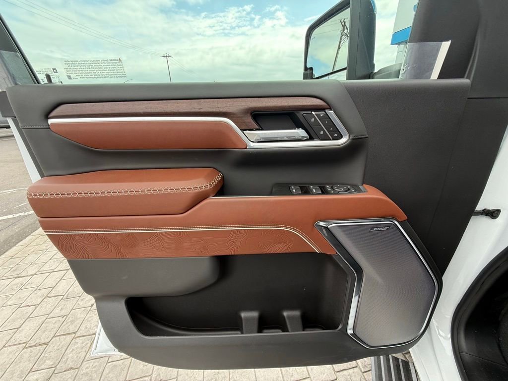 New 2026 Summit White GMC Denali Ultimate image 32