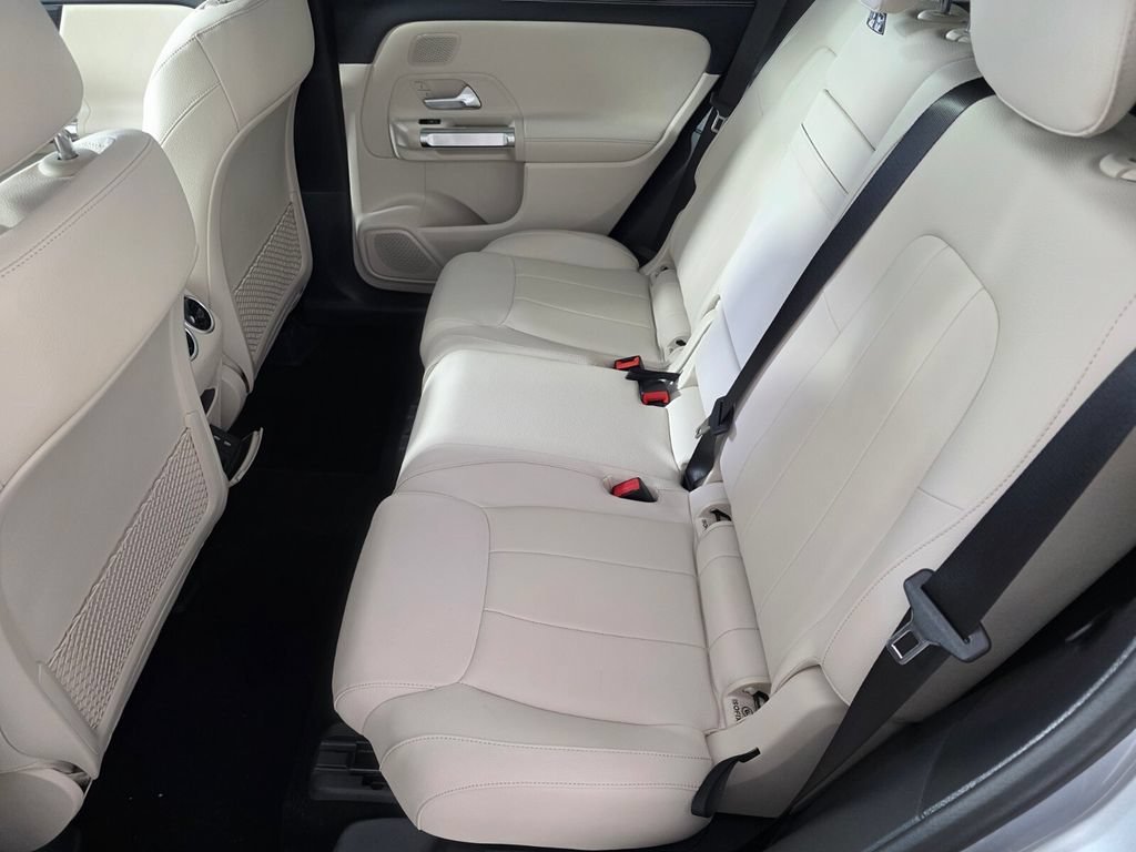 New 2026 Cirrus Silver Metallic Mercedes-Benz GLB 250 image 27
