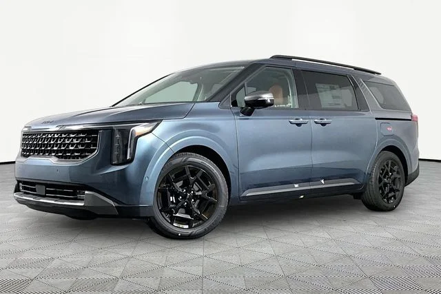 2026 Kia Sedona SX's photo