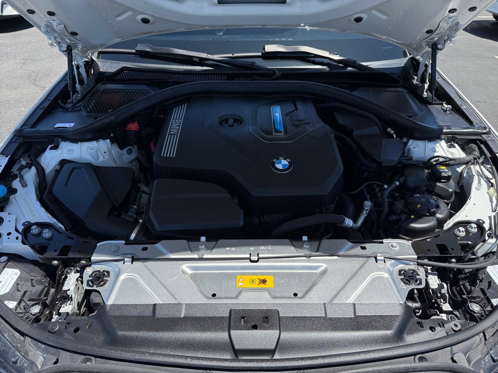 Used 2023 Alpine White BMW 330e iPerformance image 20