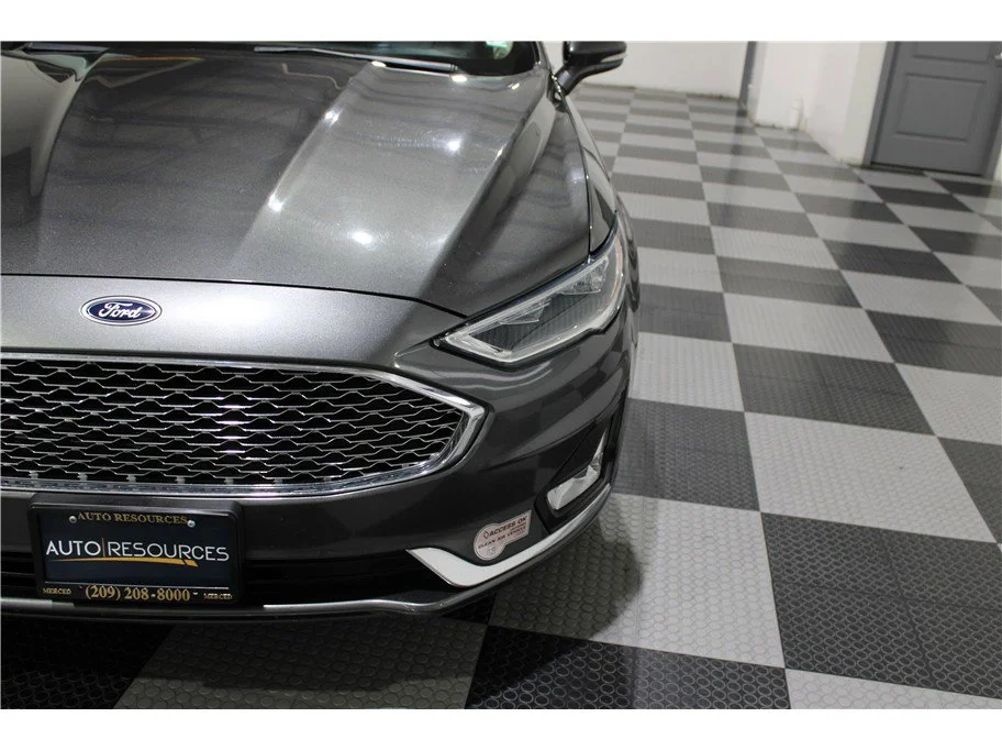 Used 2019 Dark Gray Ford Titanium image 8