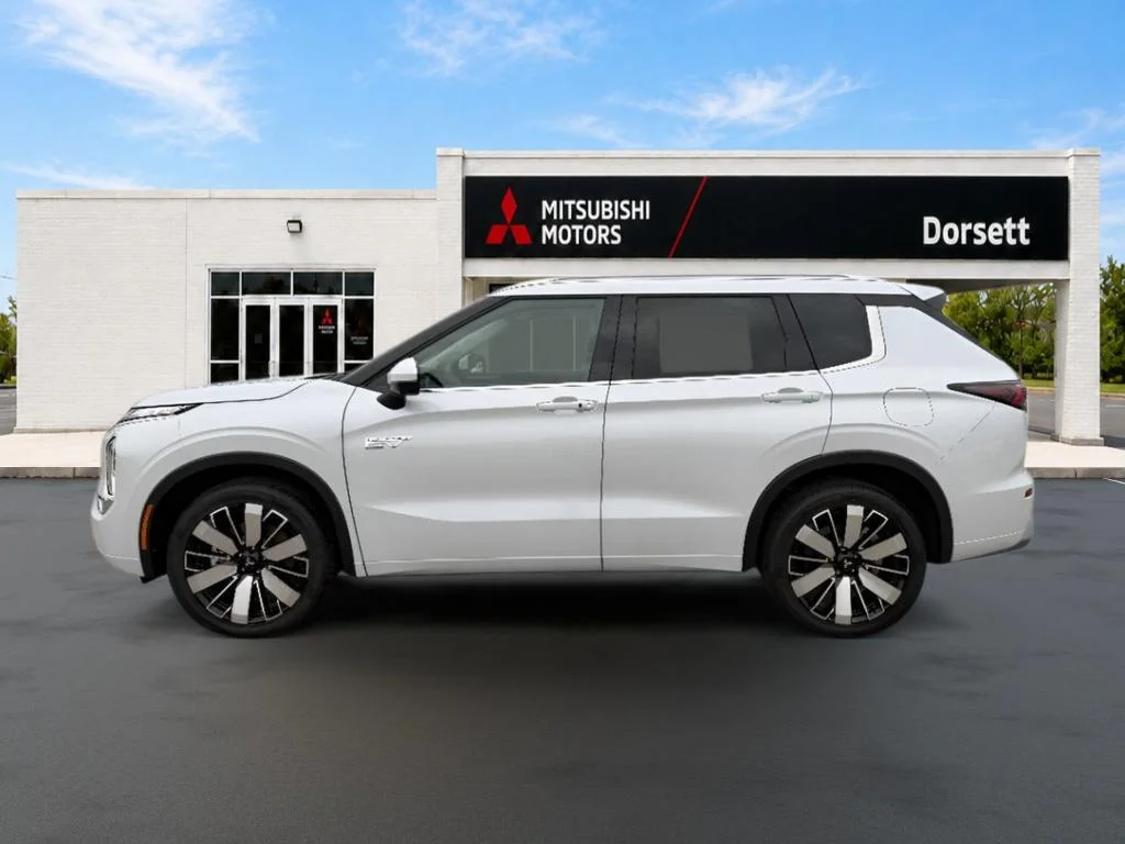 New 2026 White Mitsubishi SEL image 9