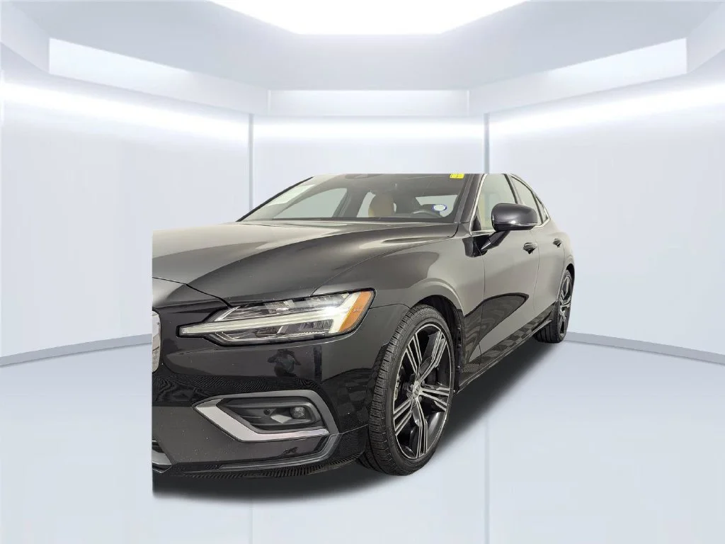 Used 2020 Black Volvo T5 Inscription image 6