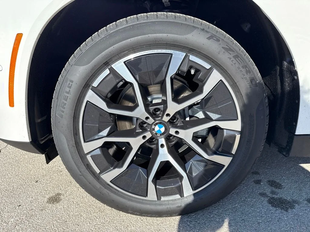 New 2026 White BMW 30 xDrive image 9