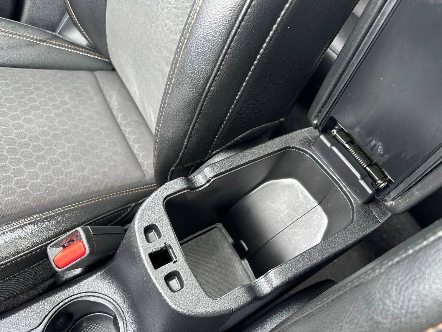 Used 2021 Blue Jeep Latitude image 58