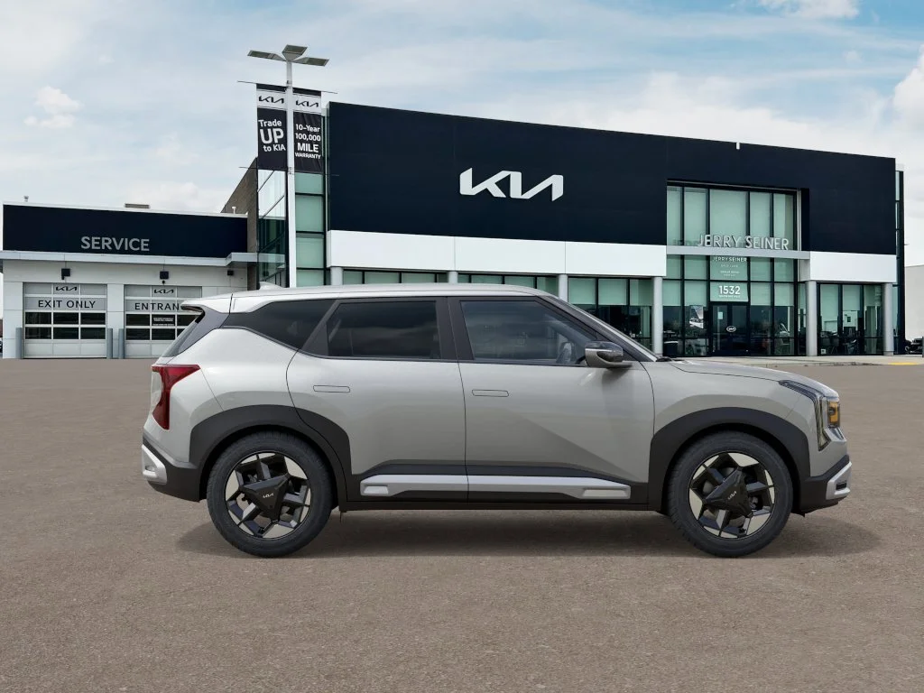 New 2027 Ivory Silver Kia EX image 7