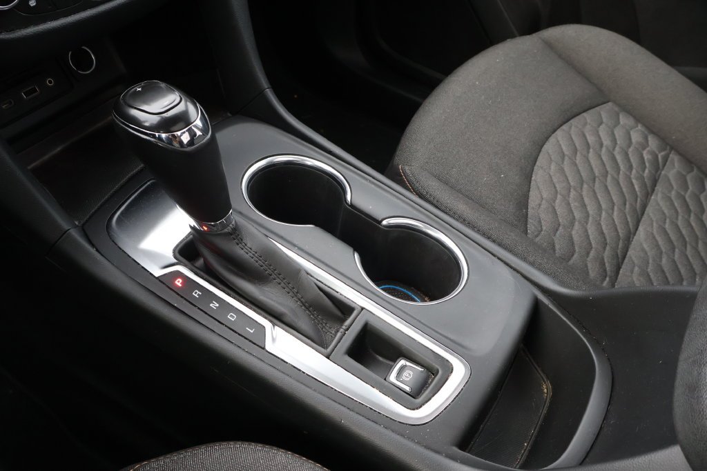 Used 2019 KINETIC BLUE METALLIC Chevrolet LT image 27