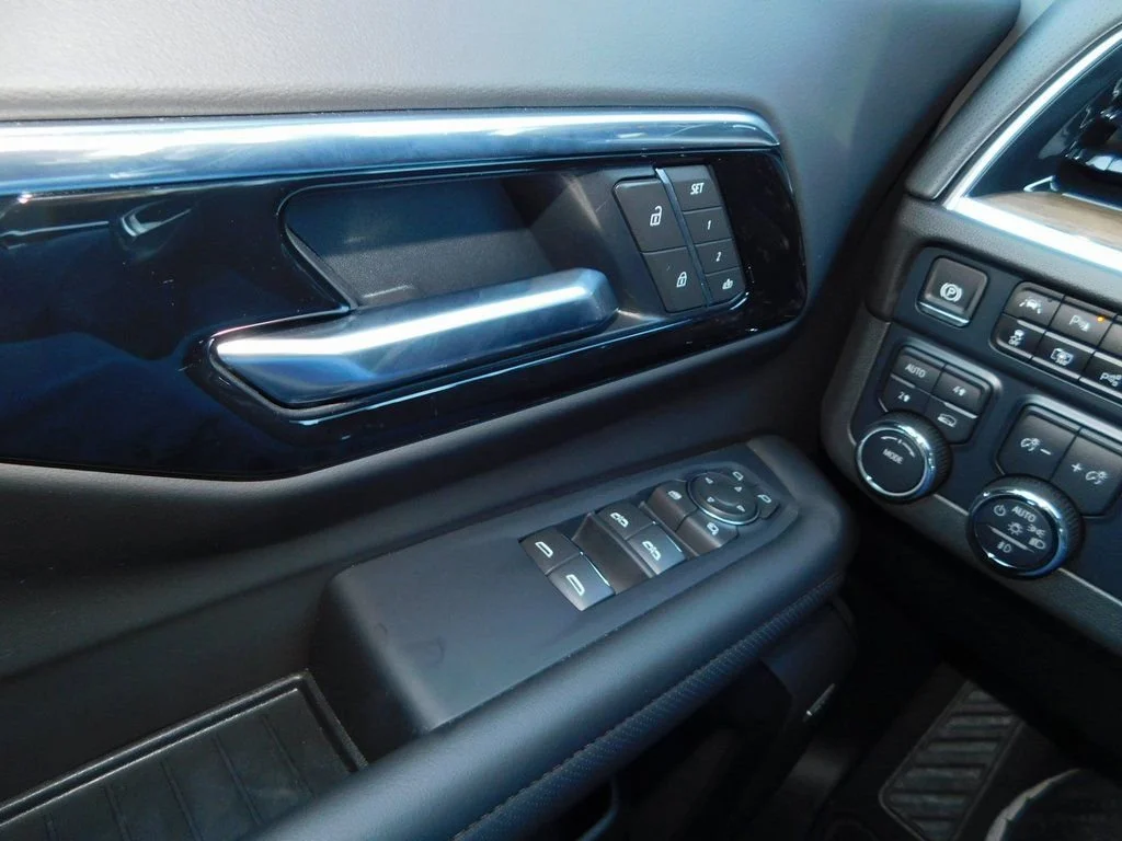 2025 Chevrolet Suburban High Country - Photo 38