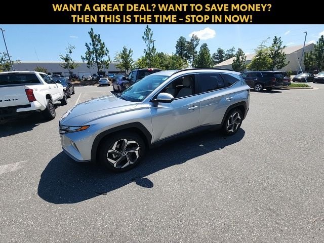 Used 2024 Silver Hyundai SEL image 7