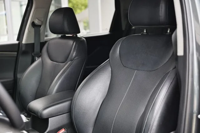 Used 2019 Rainforest Hyundai Limited image 23