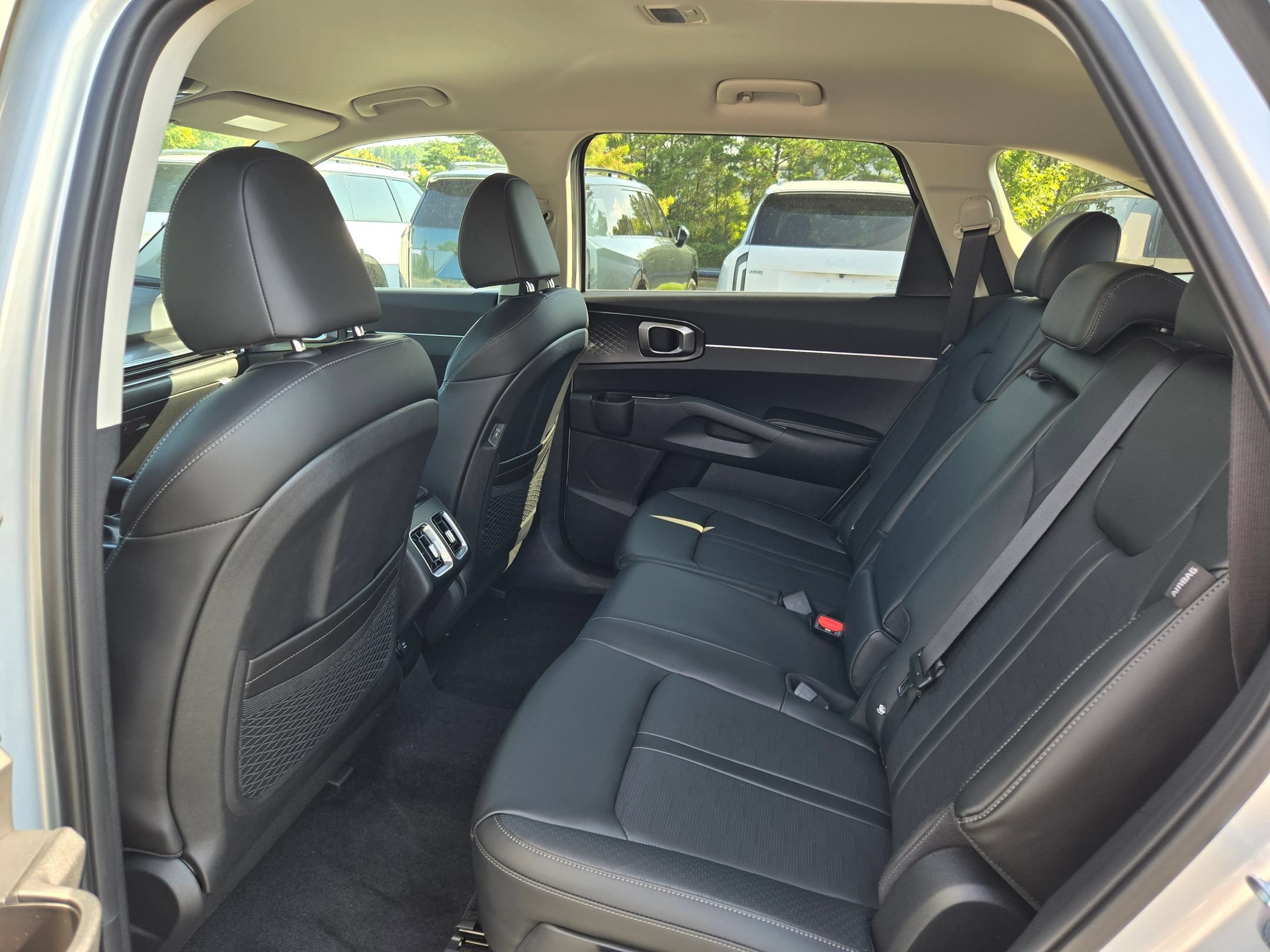 New 2026 Ivory Silver Kia S image 31