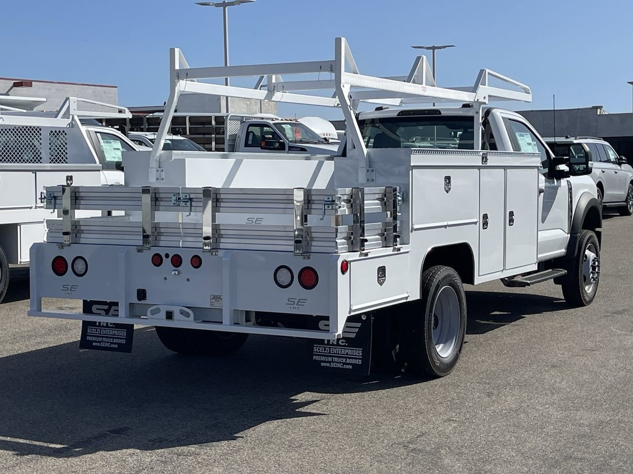New 2024 Oxford White Ford XL image 6