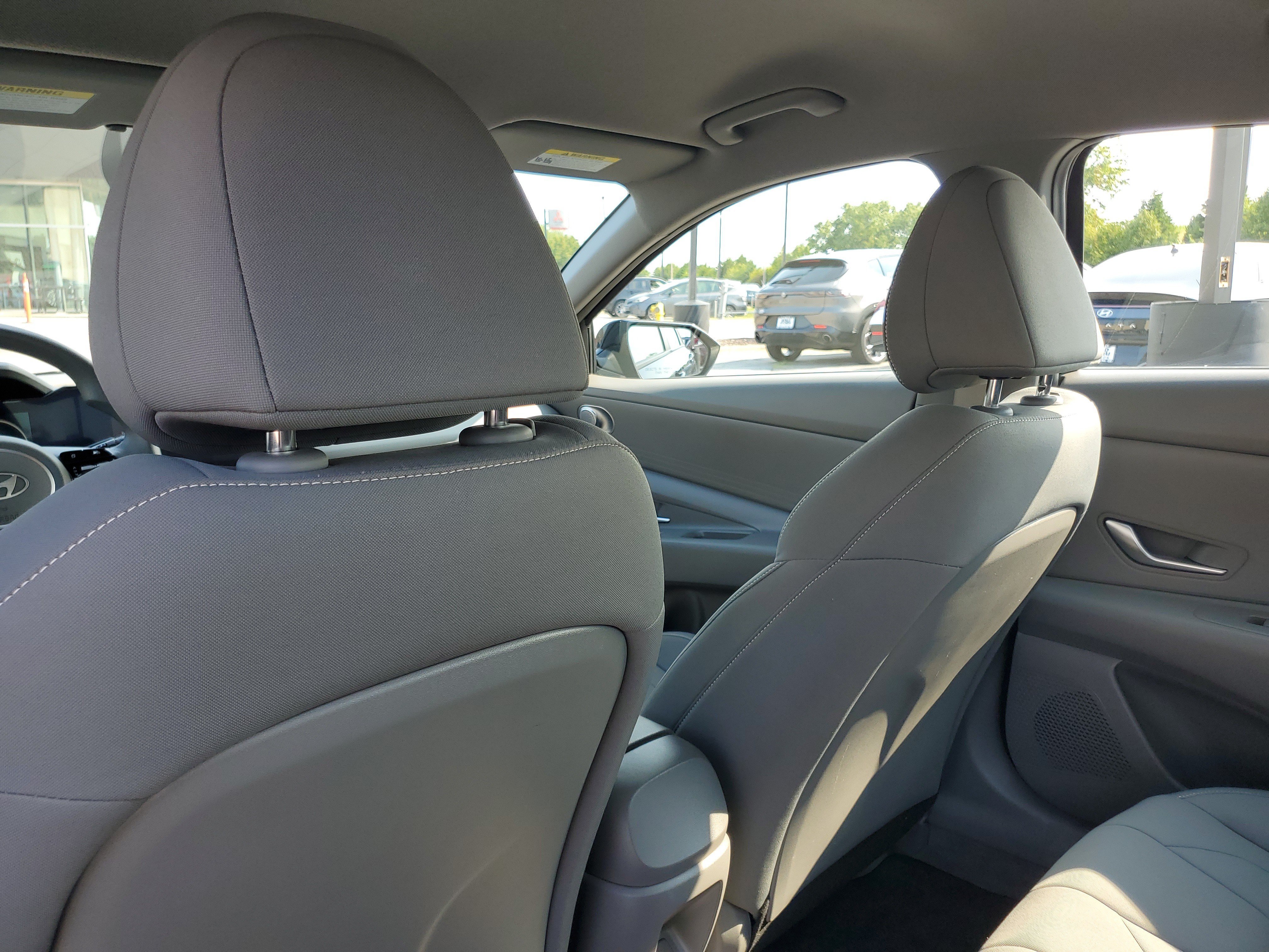 Used 2024 Abyss Black Hyundai SEL image 10