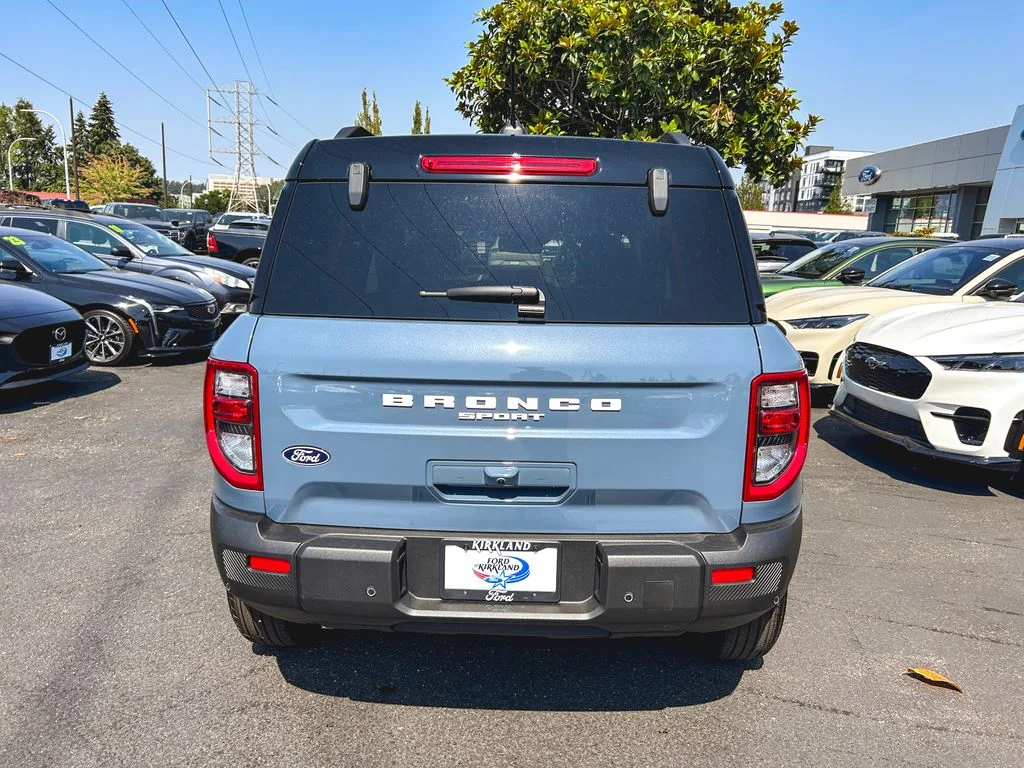New 2026 Azure Gray Metallic Tri-Coat Ford Outer Banks® image 9