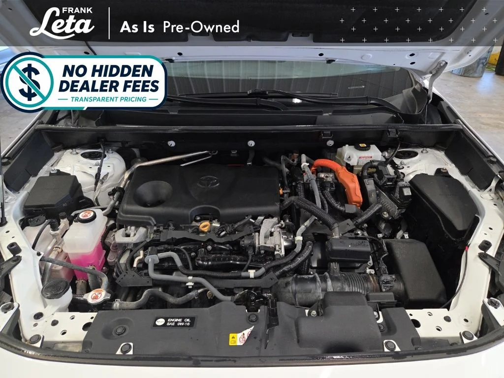 Used 2021 White Toyota XLE image 25