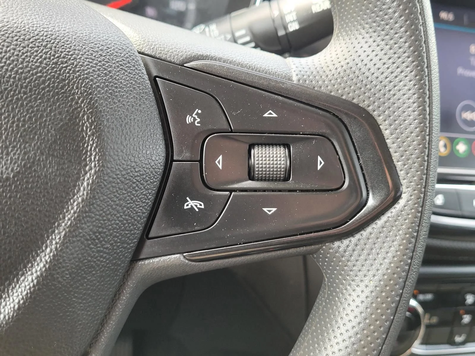Used 2023 Mosaic Black Metallic Chevrolet LT image 31