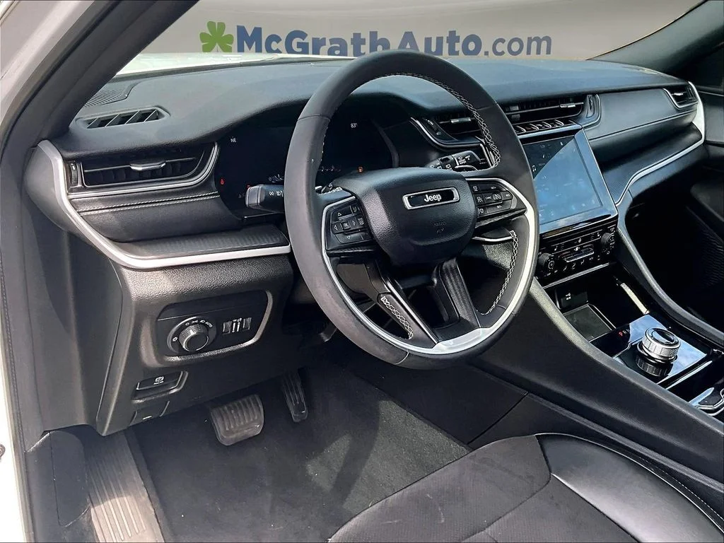 Certified Used 2023 White Jeep Altitude image 21