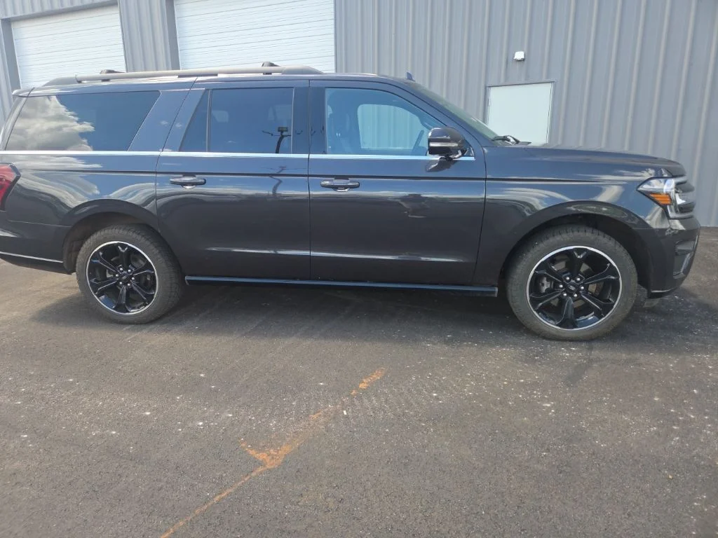 Certified Used 2023  Ford Limited image 11