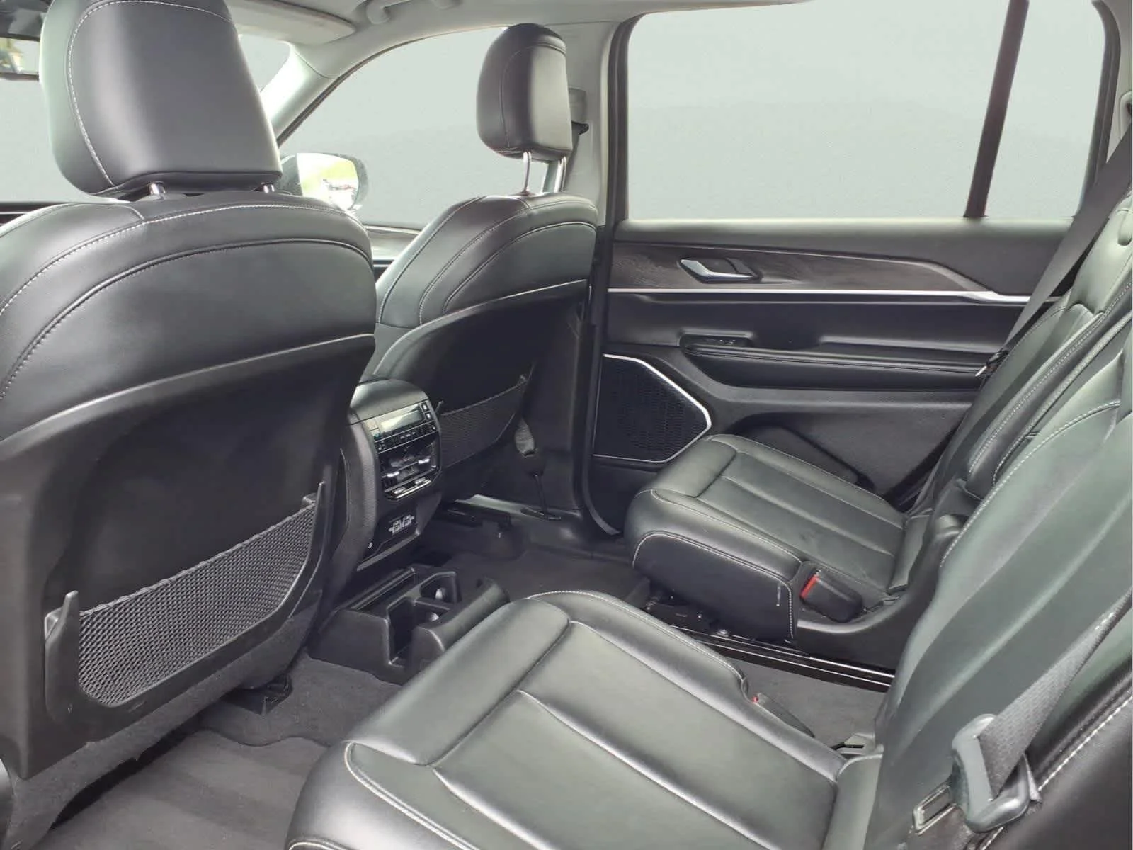 Used 2022 Baltic Gray Metallic Clearcoat Jeep Limited image 15