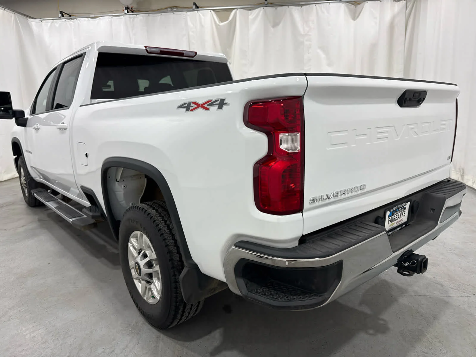 Used 2026 Summit White Chevrolet LT image 3