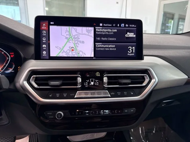 Used 2024 Gray BMW xDrive30i image 25