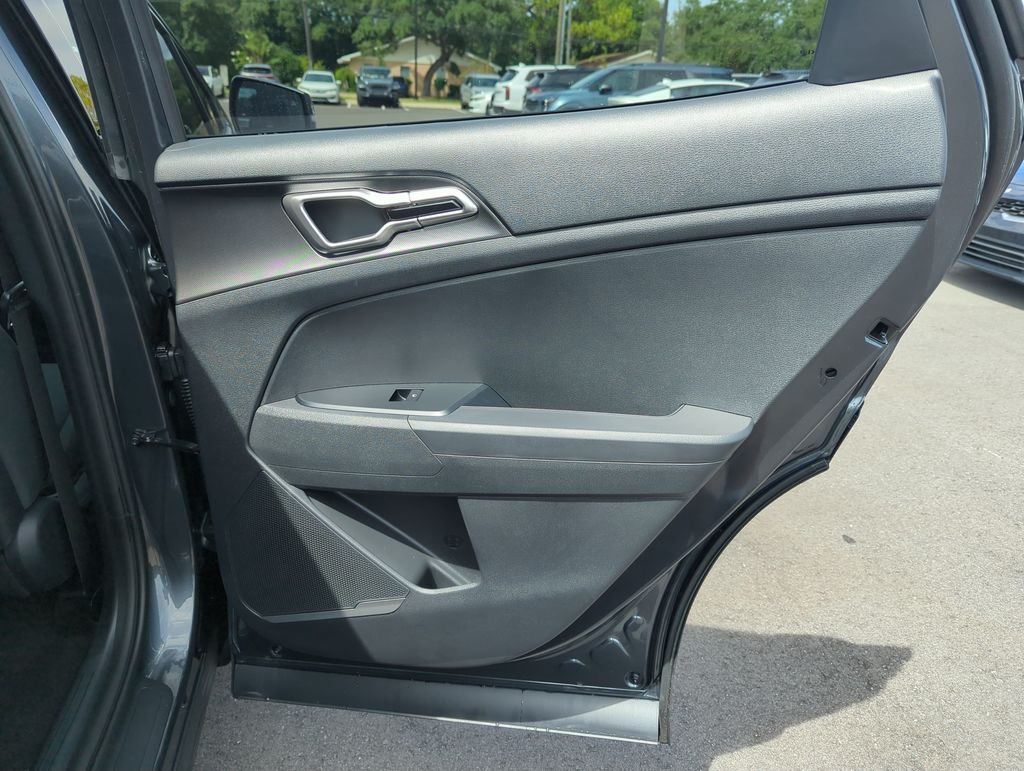 New 2027 Gravity Gray Kia S image 30