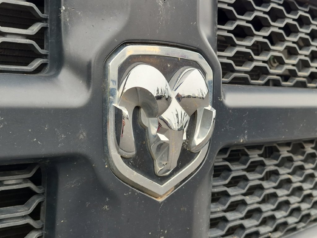 Used 2014 Bright White Clearcoat Ram Tradesman image 25