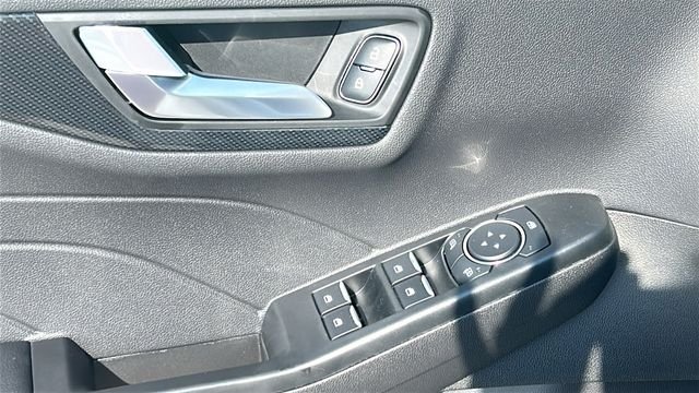 2025 Ford Escape Hybrid ST-Line - Photo 16