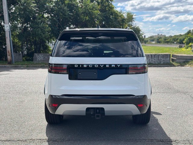 New 2025 Fuji White Land Rover Metropolitan Edition image 4