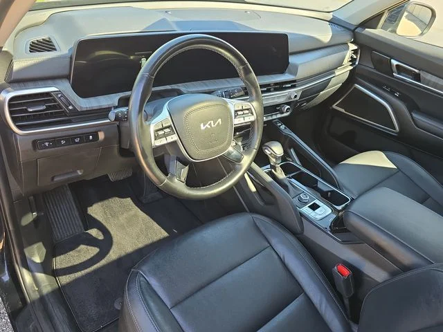 Used 2023 Ebony Black Kia EX image 16