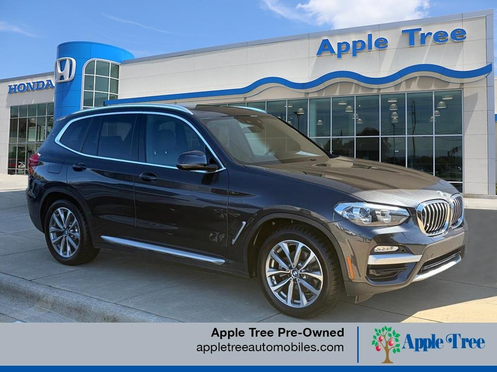 Used 2019 Dark Graphite Metallic BMW xDrive30i image 2