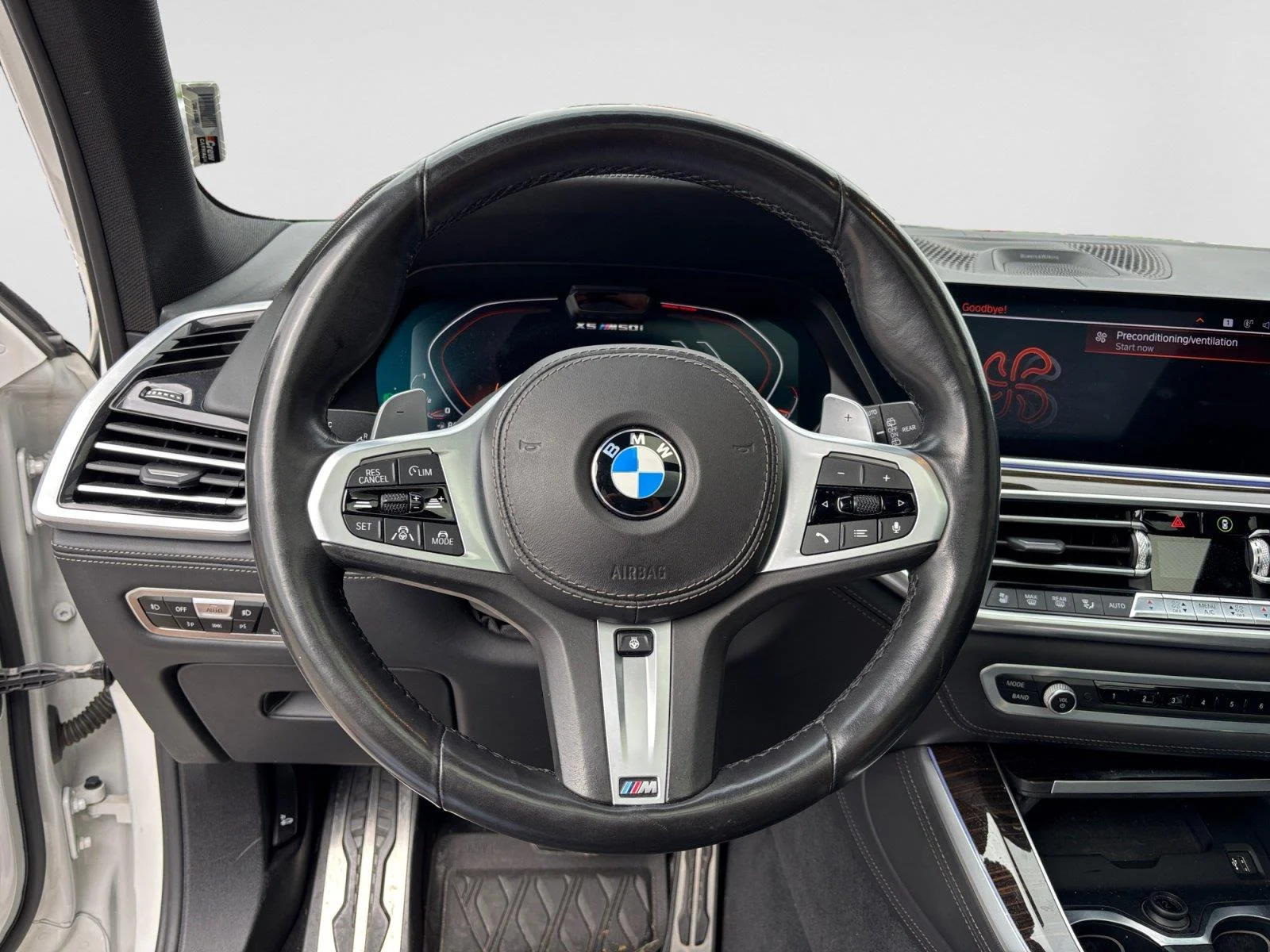 Used 2020 Mineral White Metallic BMW M50i image 11