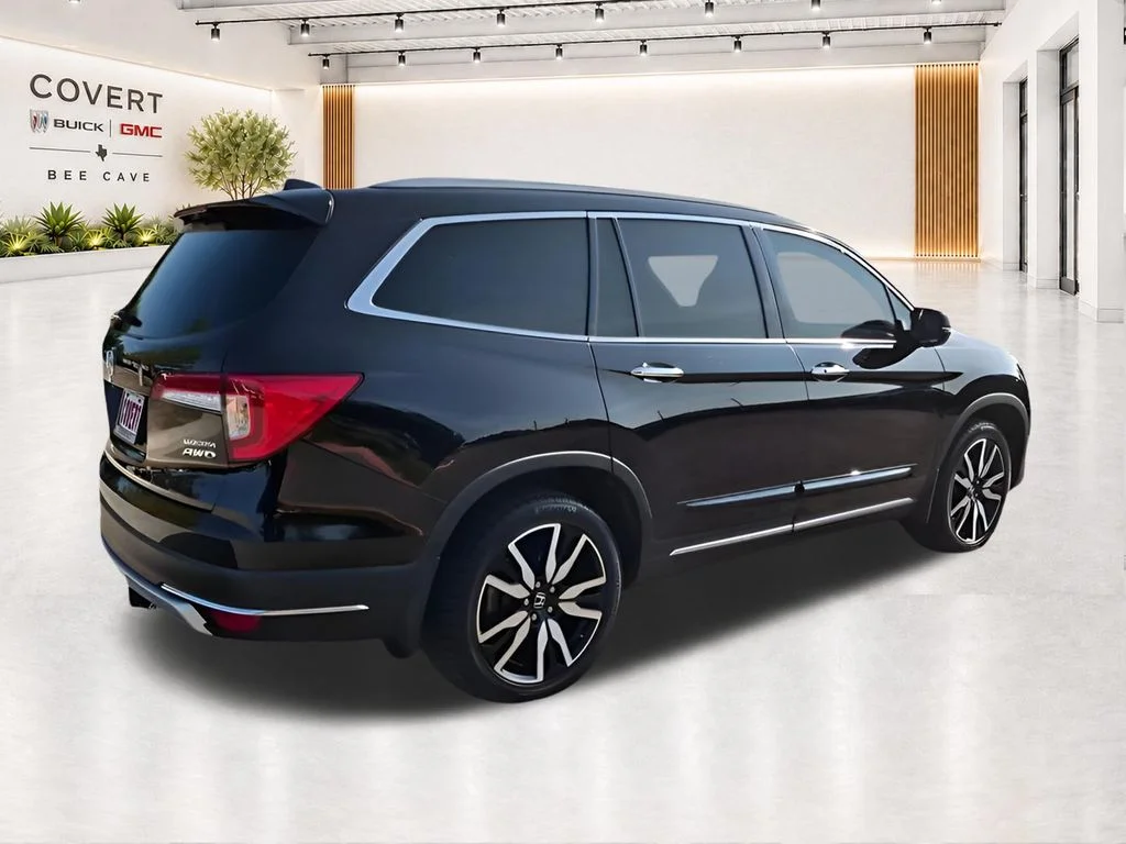 Used 2022 Black Honda Touring image 13