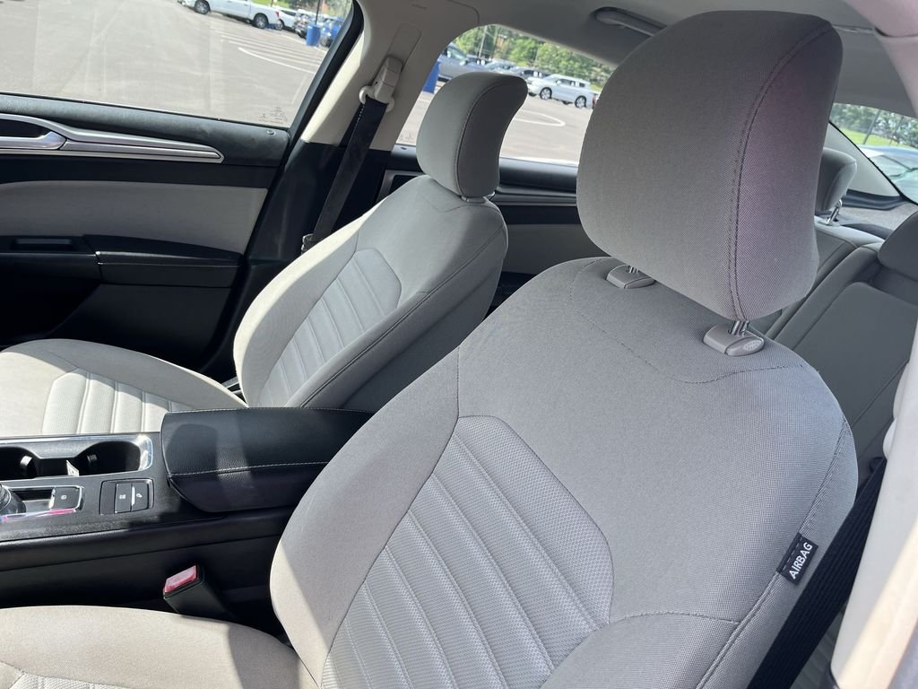 Used 2018 Blue Ford S image 11