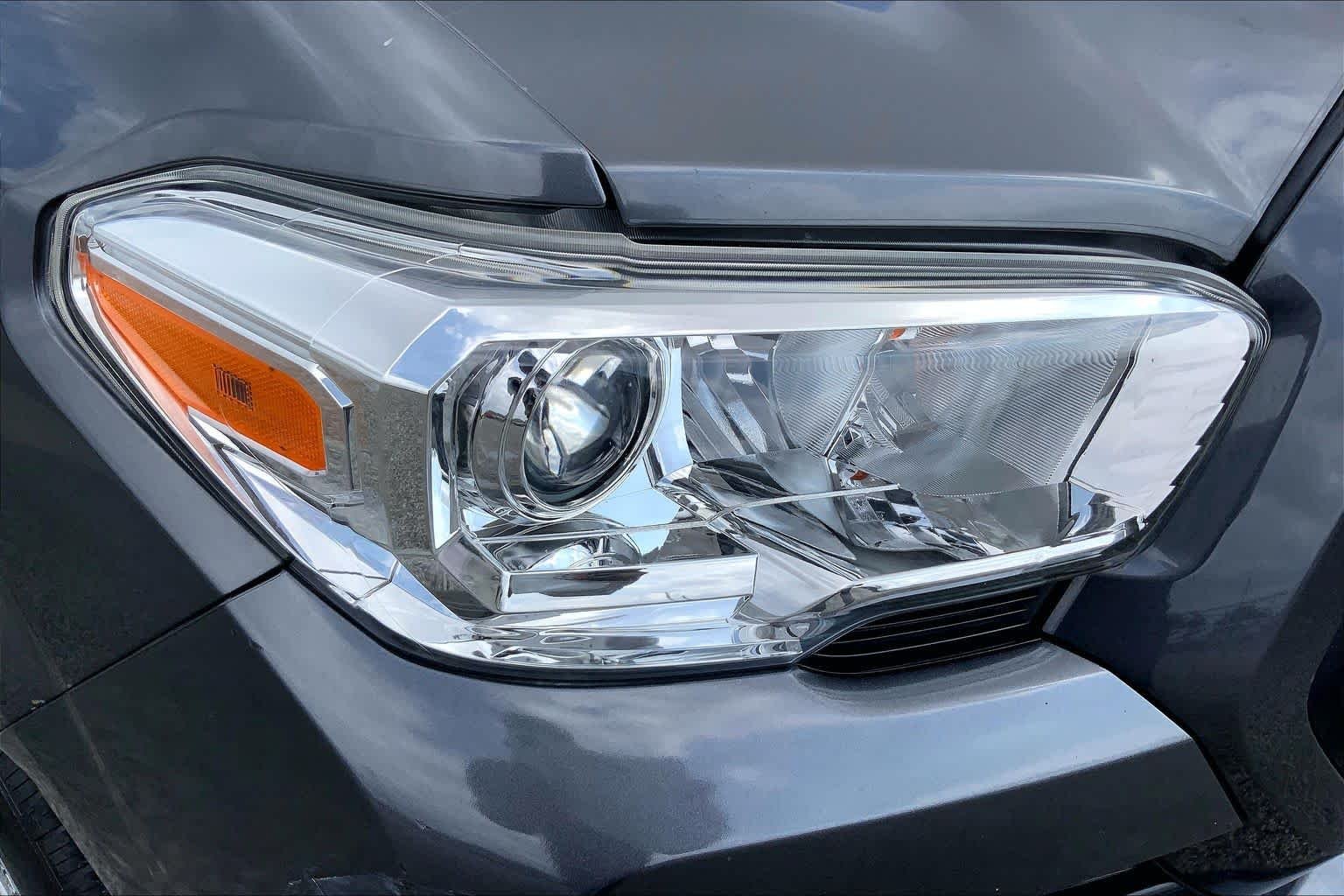 Used 2021 Magnetic Gray Metallic Toyota SR image 27