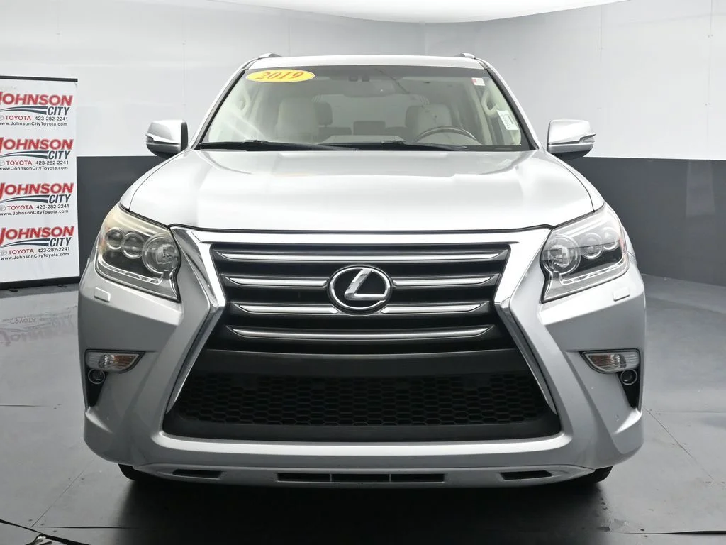 Used 2019 Silver Lexus 460 image 2
