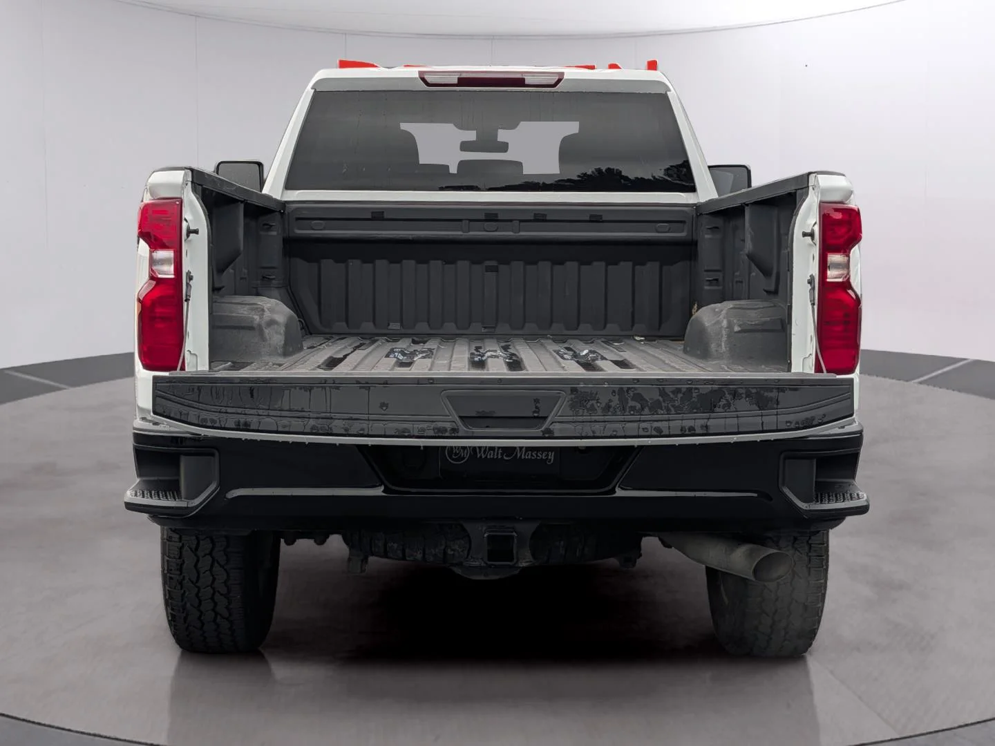Used 2023 Summit White Chevrolet Custom image 5