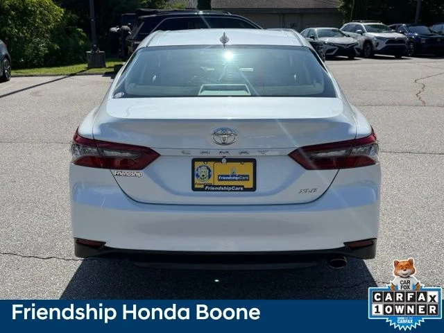 Used 2022 Beige Toyota XLE image 6