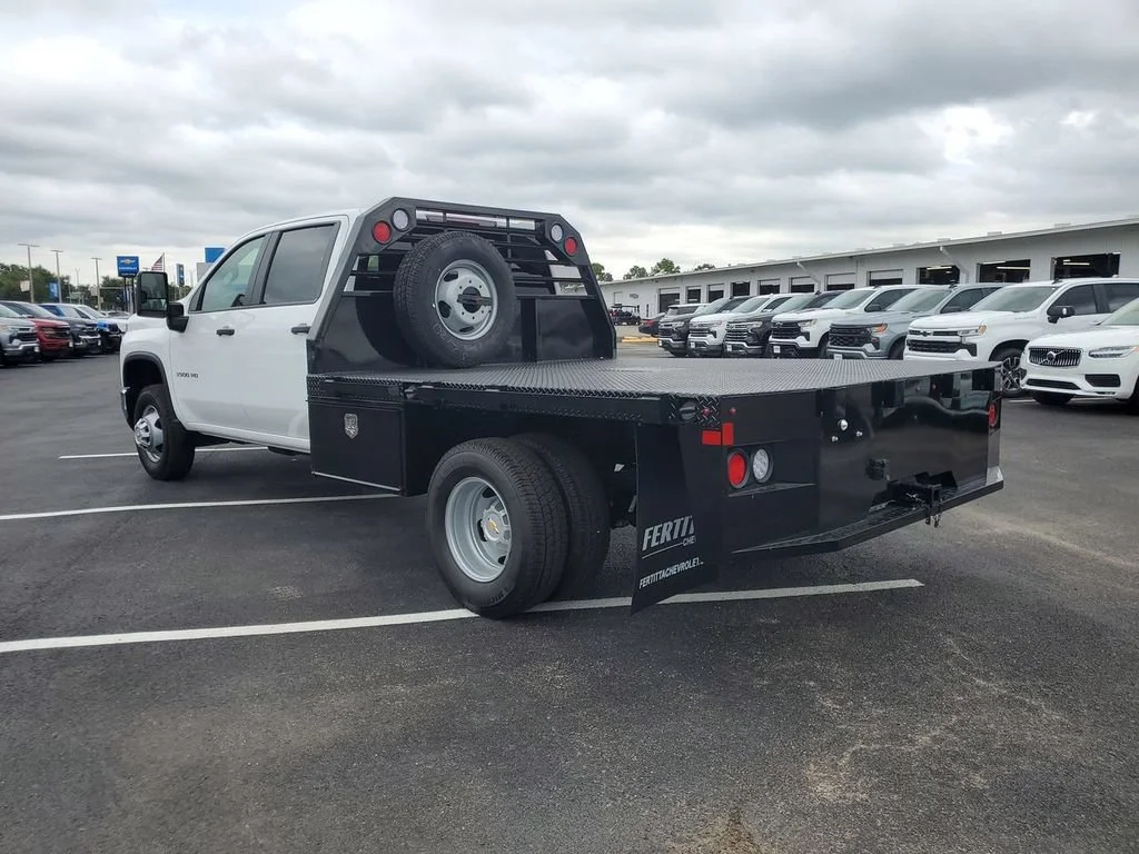 New 2026 Summit White Chevrolet Work Truck image 17