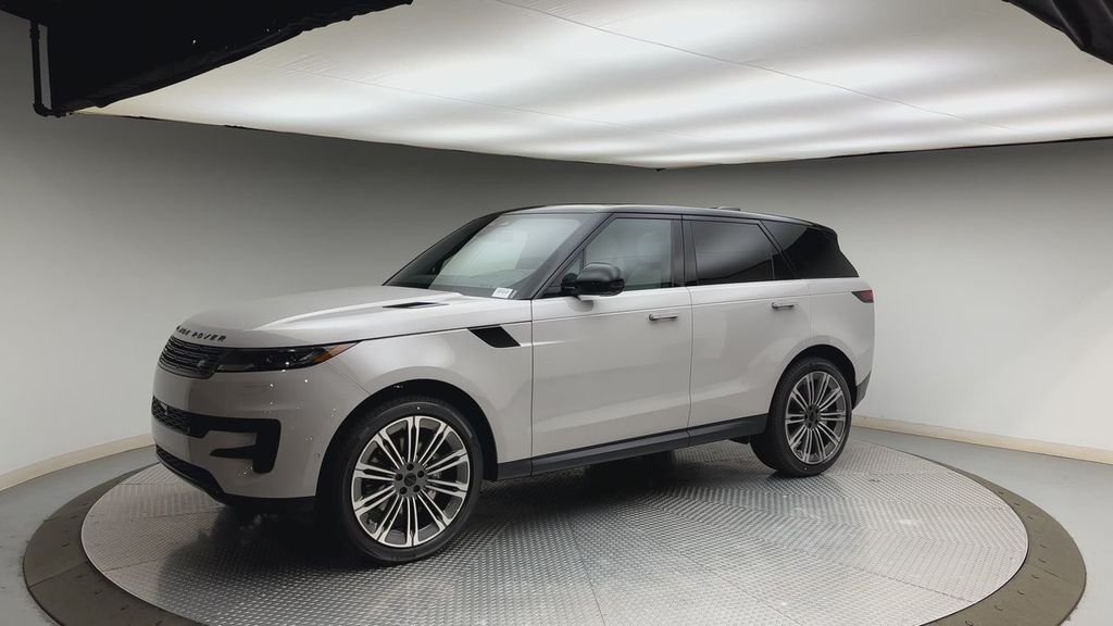 New 2026 Borasco Grey LAND ROVER SE image 6