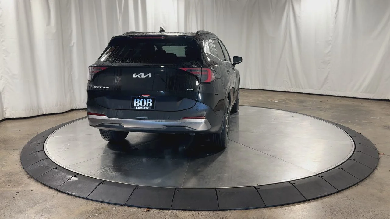 New 2026 Fusion Black Kia EX image 8
