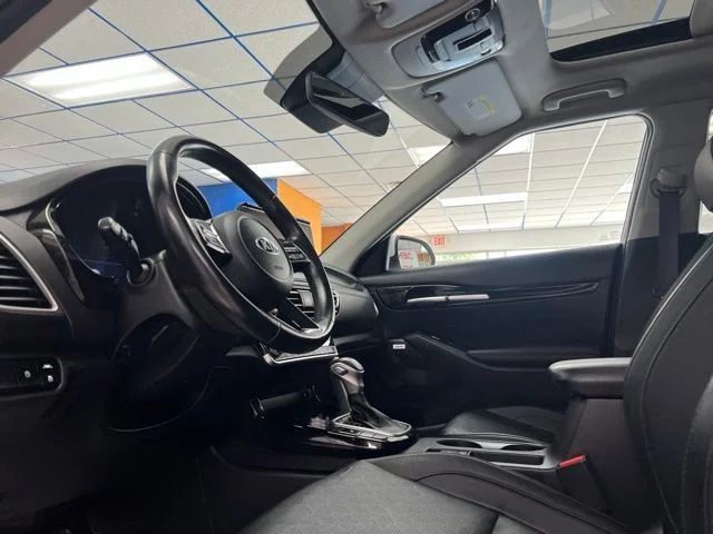 Used 2021 White Kia SX image 20