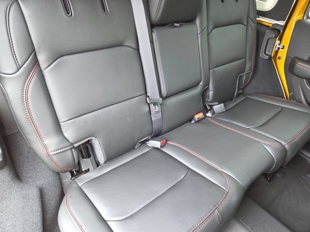 New 2026 Goldilocks Exterior Paint Jeep Rubicon X image 36