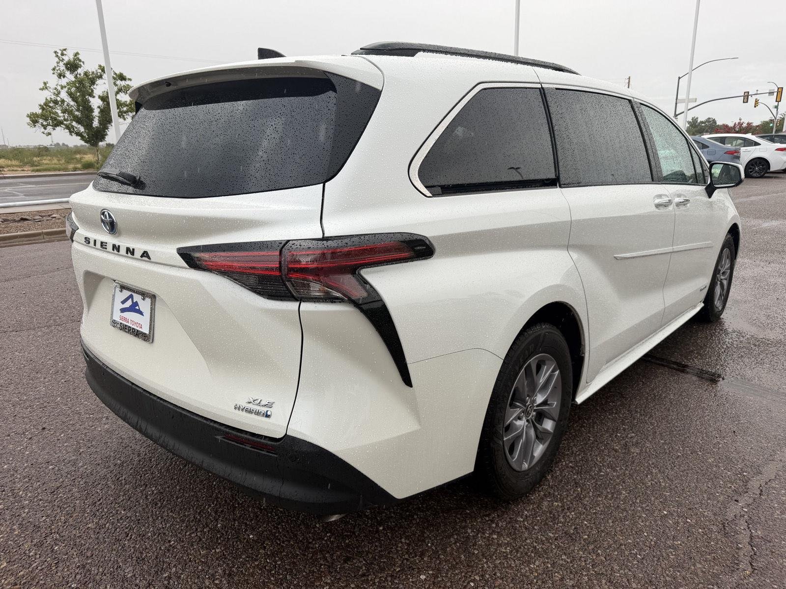 Used 2021 Blizzard Pearl Toyota XLE image 5