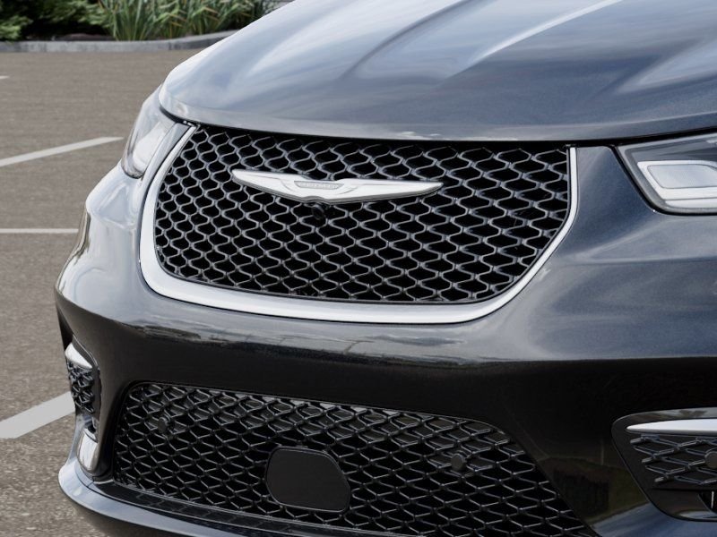 New 2026 Diamond Black Chrysler Pinnacle image 12