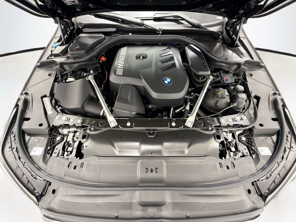 New 2027 Black Sapphire Metallic BMW 530i image 28