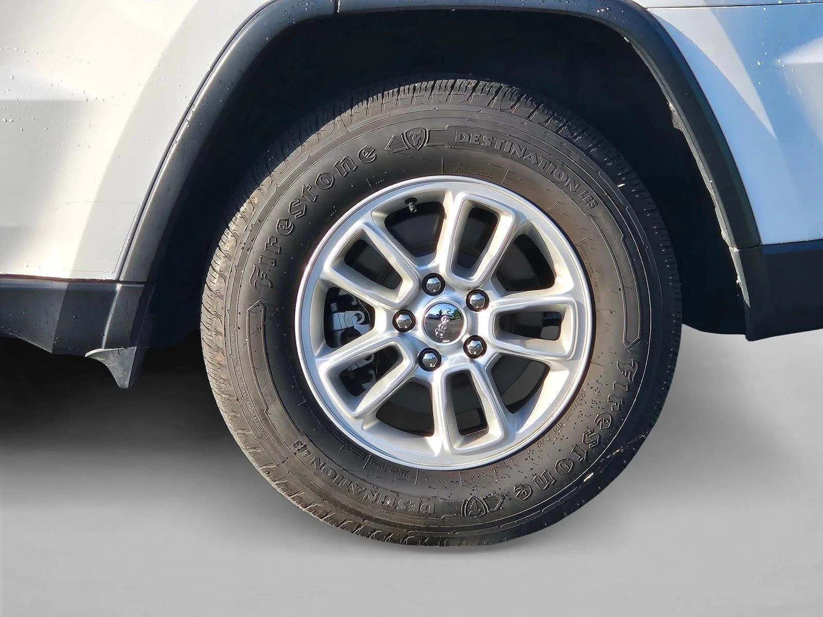 Used 2020 Bright White Clearcoat Jeep Laredo E image 4