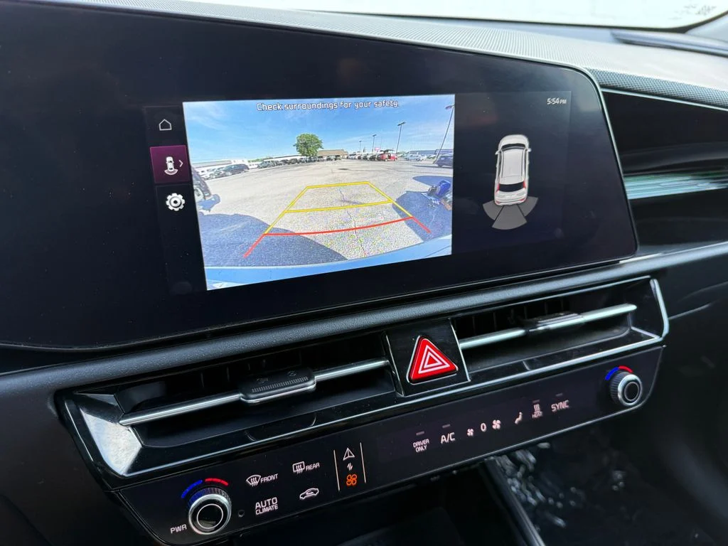 Used 2024 Gray Kia Wind image 31