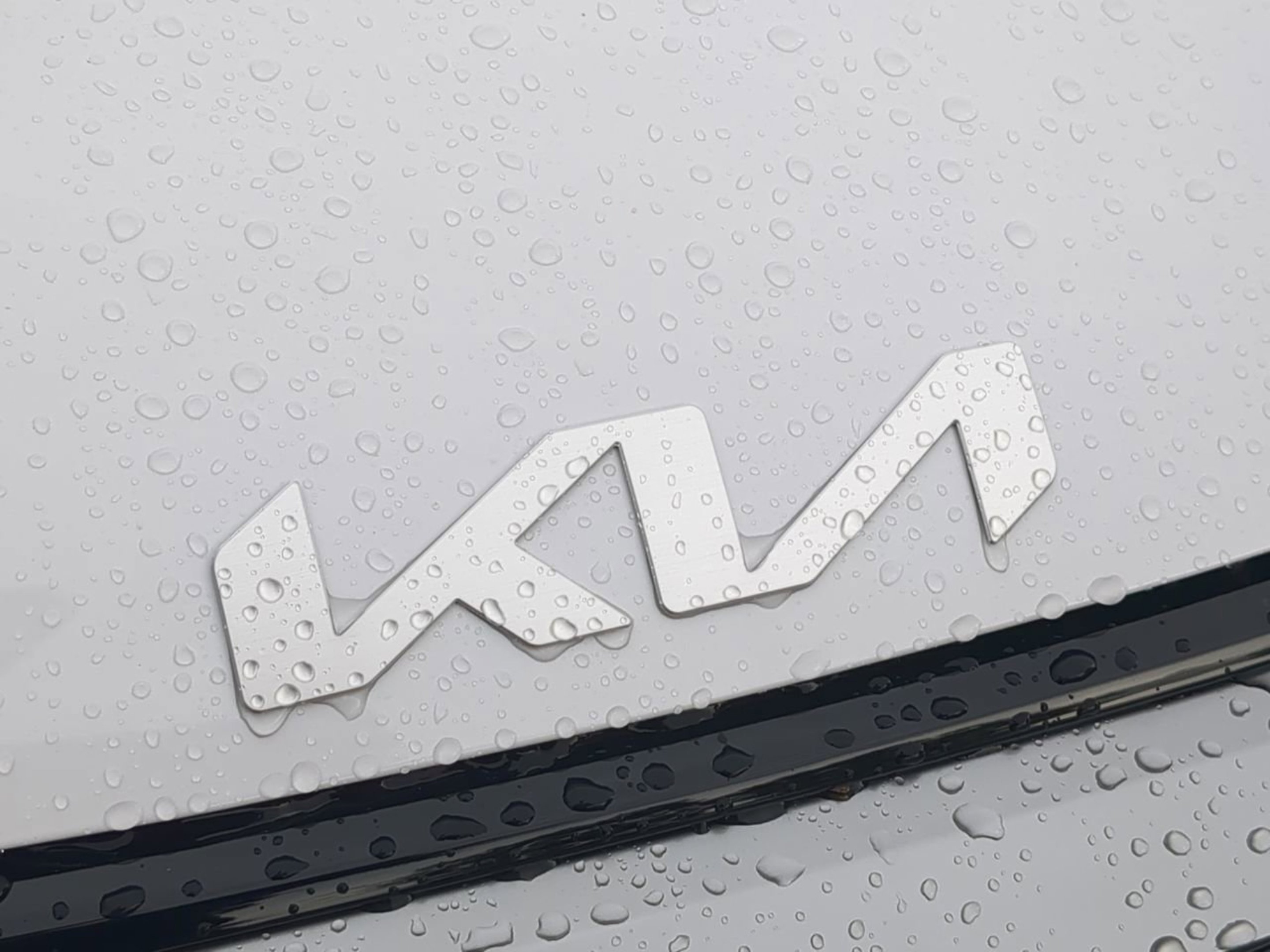 New 2026 Glacial White Pearl Kia EX image 15